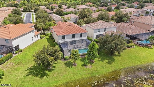 2446 Heydon CIR E, Naples, FL 34120