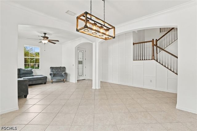 2446 Heydon CIR E, Naples, FL 34120