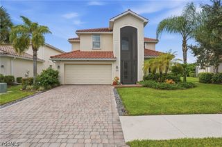 2446 Heydon CIR E, Naples, FL 34120
