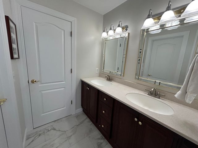 15 Prentiss Way, Exeter, NH 03833