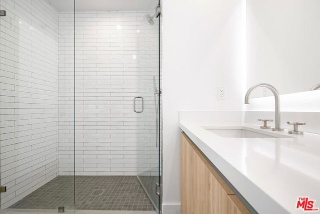 8555 Colgate Avenue 402, Los Angeles, CA 90048