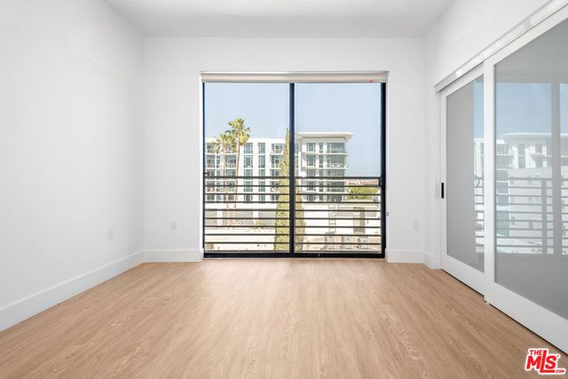 8555 Colgate Avenue 402, Los Angeles, CA 90048