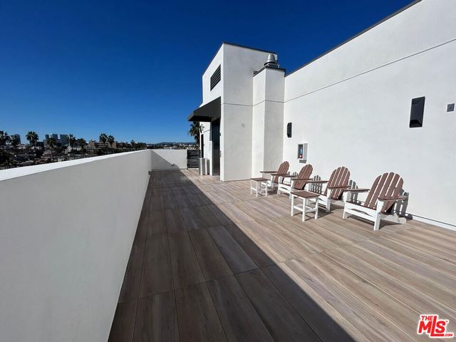 8555 Colgate Avenue 402, Los Angeles, CA 90048