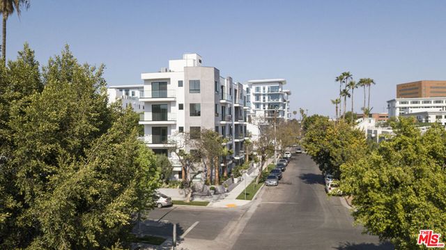 8555 Colgate Avenue 402, Los Angeles, CA 90048