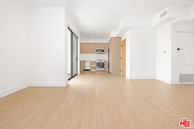 8555 Colgate Avenue 402, Los Angeles, CA 90048