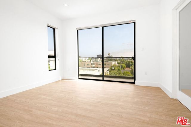 8555 Colgate Avenue 402, Los Angeles, CA 90048