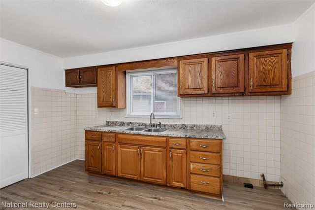 11076 Essex Avenue, Warren, MI 48089