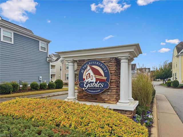 210 Stowe DR # 72, Suffolk, VA 23435