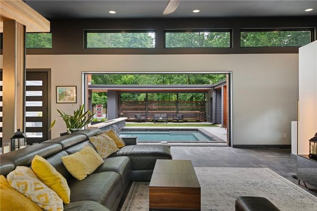 242 Valley Ridge Drive, Roswell, GA 30075