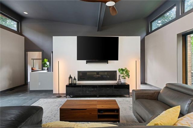 242 Valley Ridge Drive, Roswell, GA 30075