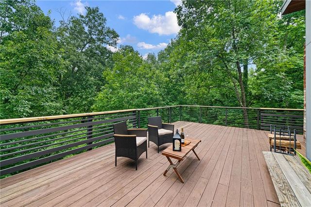 242 Valley Ridge Drive, Roswell, GA 30075