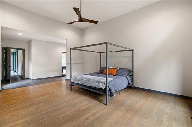 242 Valley Ridge Drive, Roswell, GA 30075