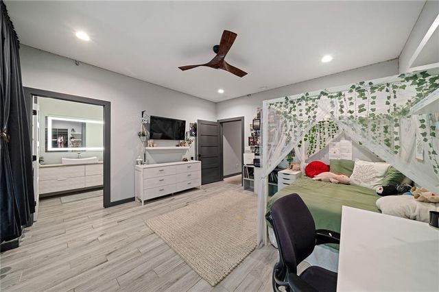 242 Valley Ridge Drive, Roswell, GA 30075