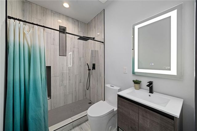 242 Valley Ridge Drive, Roswell, GA 30075
