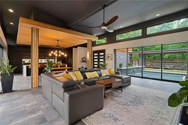 242 Valley Ridge Drive, Roswell, GA 30075