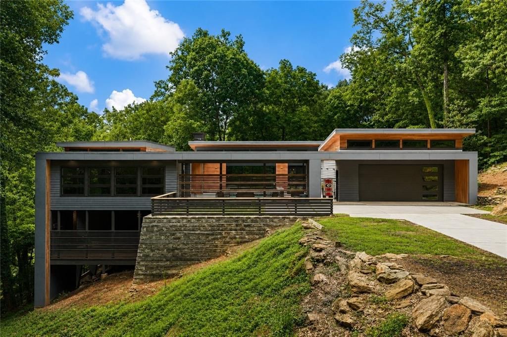 242 Valley Ridge Drive, Roswell, GA 30075