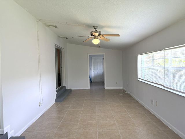 1115 Hernando Street B, Fort Pierce, FL 34949