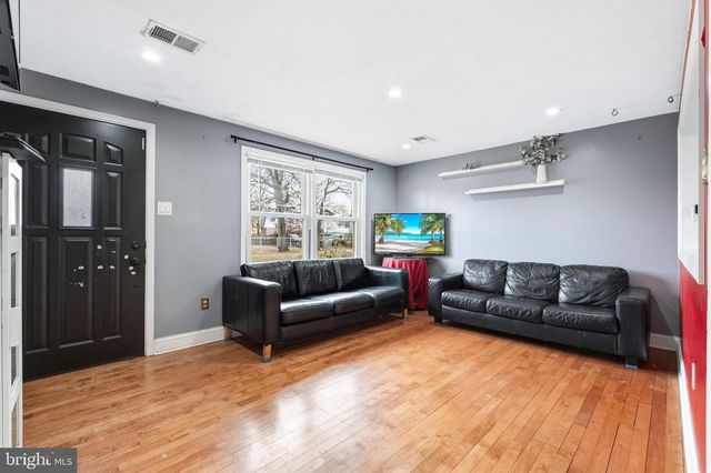 2200 KENT VILLAGE DR, Landover, MD 20785