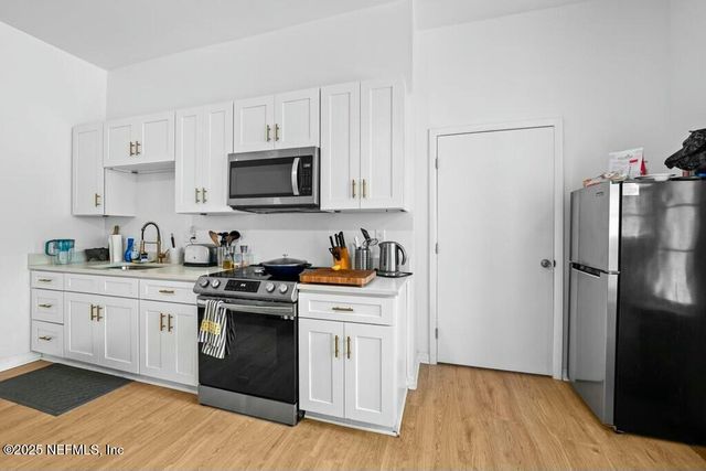 2203 COLLEGE Street, Jacksonville, FL 32204
