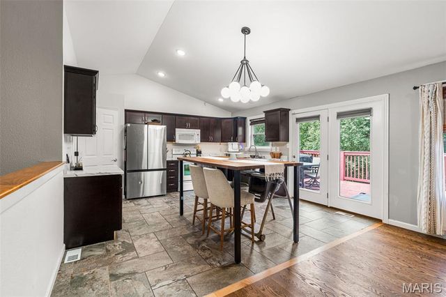127 Ezekiel Court, Hillsboro, MO 63050