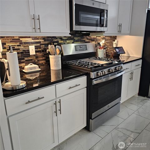 9527 Bowthorpe Street SE, Olympia, WA 98513