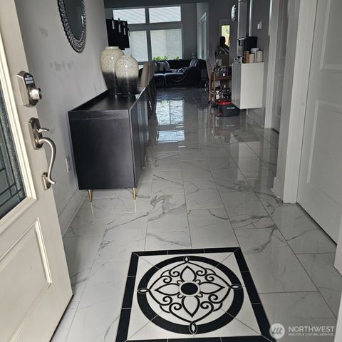 9527 Bowthorpe Street SE, Olympia, WA 98513