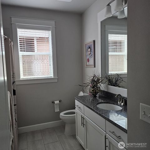 9527 Bowthorpe Street SE, Olympia, WA 98513