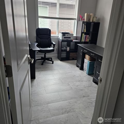 9527 Bowthorpe Street SE, Olympia, WA 98513