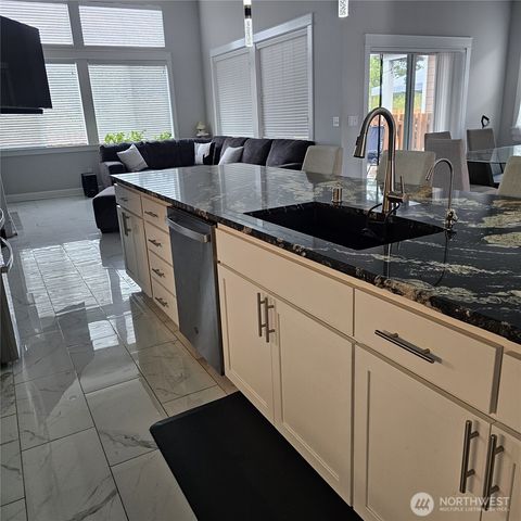 9527 Bowthorpe Street SE, Olympia, WA 98513