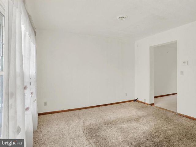 206 S WATER ST, New Oxford, PA 17350