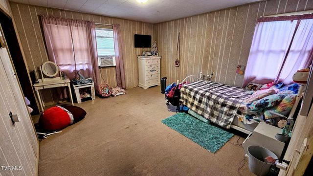 116 Barker Avenue, Wise, VA 24293