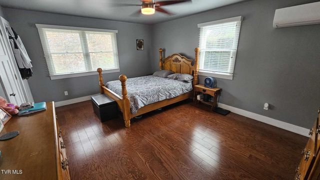 116 Barker Avenue, Wise, VA 24293