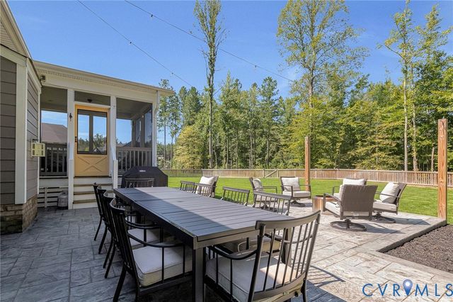 9543 Halifax Green Dr, Mechanicsville, VA 23116