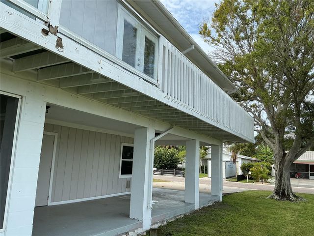 17603 1ST STREET E, St Petersburg, FL 33708