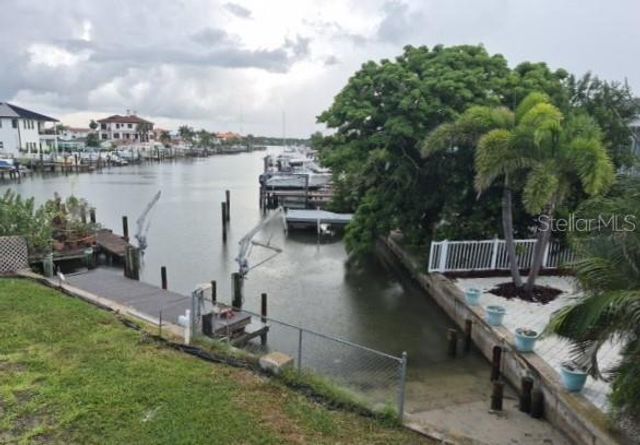 17603 1ST STREET E, St Petersburg, FL 33708