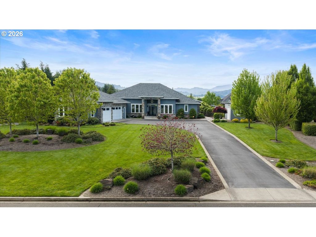 Image 1 of property listing at 2145 Sw Homer Ross Loop, Mc Minnville, OR 97128