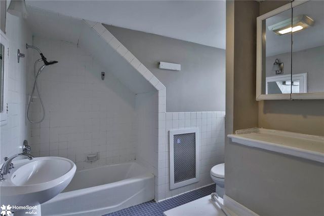 2215 West Gordon Street, Allentown City, PA 18104
