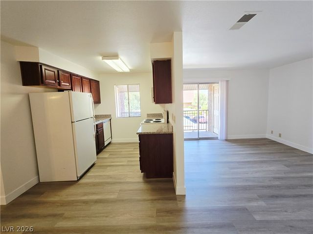 5020 Indian River Drive 430, Las Vegas, NV 89103