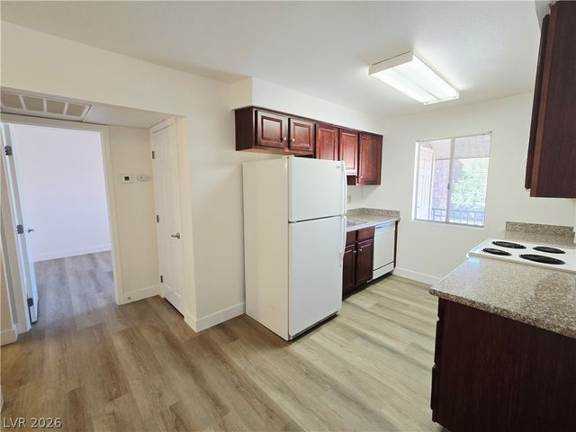 5020 Indian River Drive 430, Las Vegas, NV 89103
