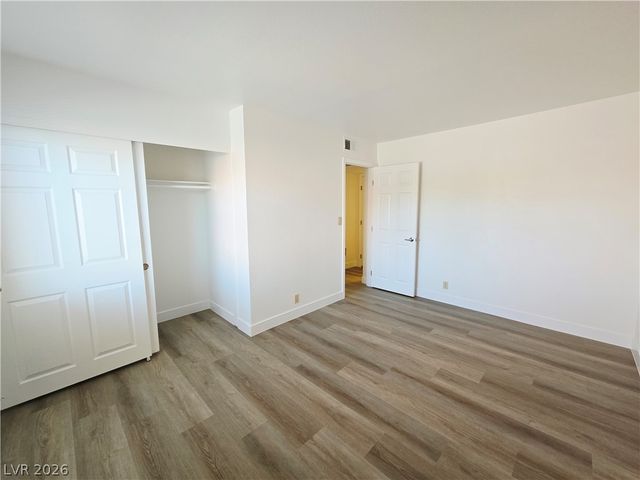 5020 Indian River Drive 430, Las Vegas, NV 89103