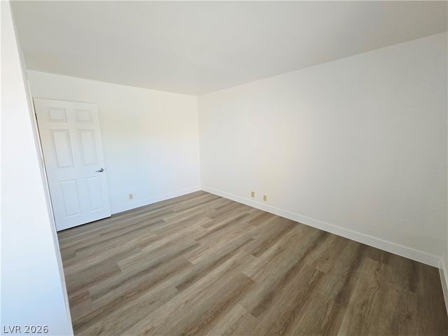 5020 Indian River Drive 430, Las Vegas, NV 89103