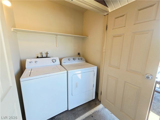 5020 Indian River Drive 430, Las Vegas, NV 89103