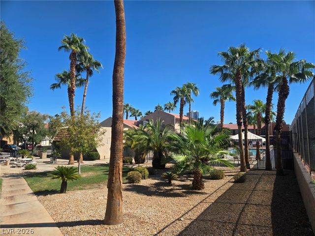 5020 Indian River Drive 430, Las Vegas, NV 89103