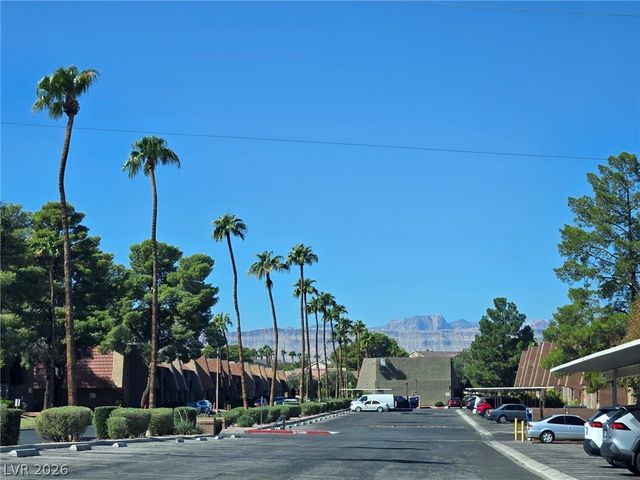 5020 Indian River Drive 430, Las Vegas, NV 89103