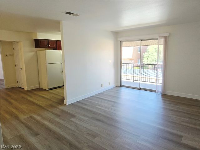 5020 Indian River Drive 430, Las Vegas, NV 89103