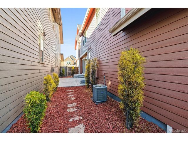 9467 E 52nd Ave, Denver, CO 80238