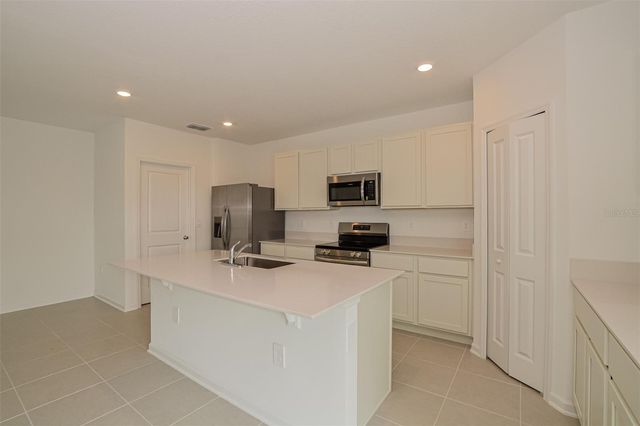 2534 ABSOLUTE AVENUE, Haines City, FL 33844