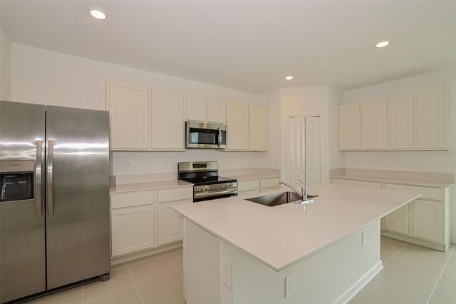 2534 ABSOLUTE AVENUE, Haines City, FL 33844