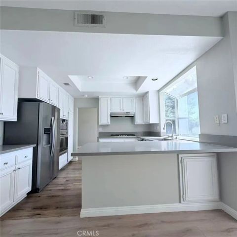 21 Presidio, Irvine, CA 92614