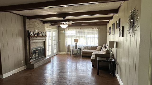 244 Old Jackson Hwy, Loretto, TN 38469